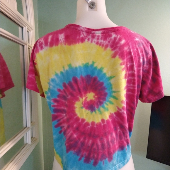 Size L Coca-Cola tie-dye short sleeve crop top - Picture 5 of 12